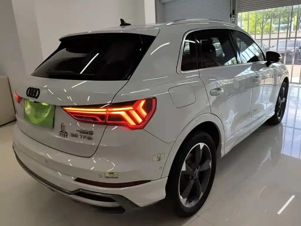 Audi Q3 — фото 2