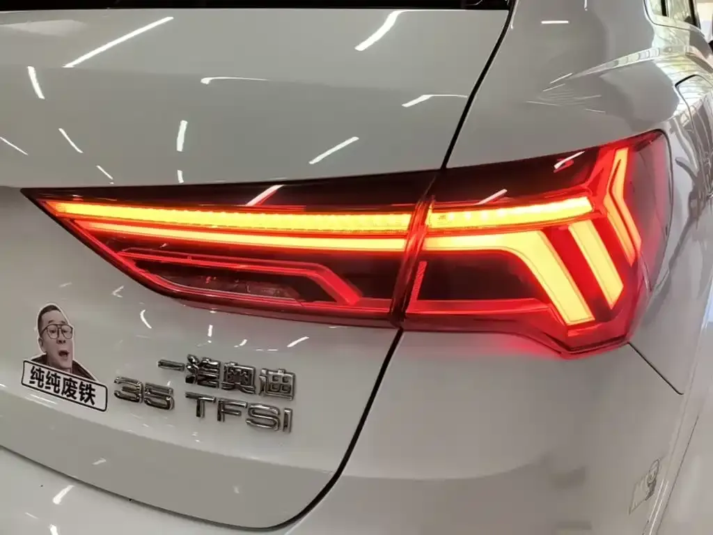 Audi Q3 — фото 10