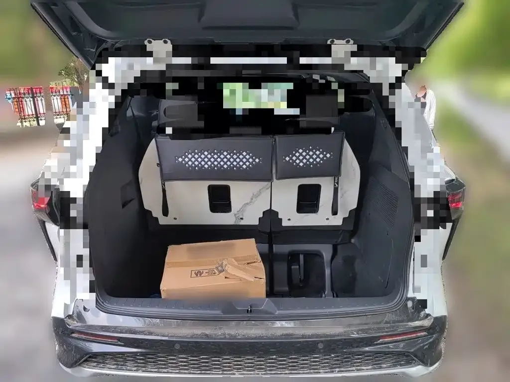 Toyota Granvia — фото 10