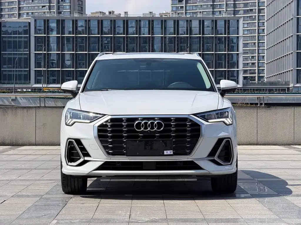 Audi Q3 — фото 10