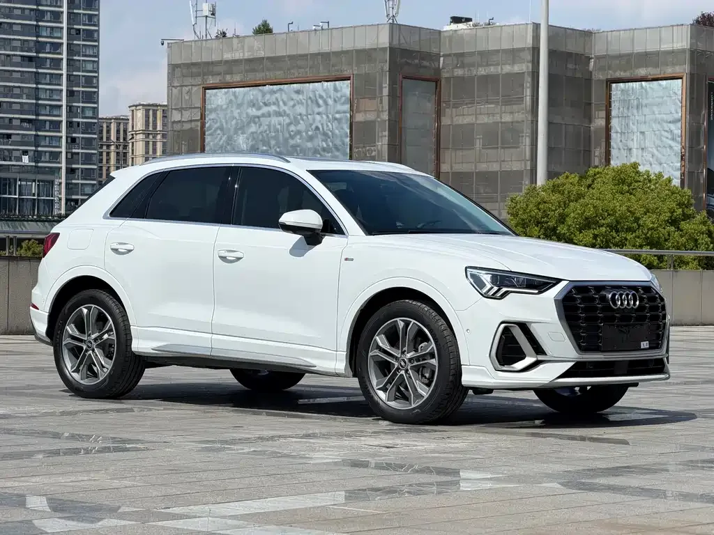 Audi Q3 — фото 5