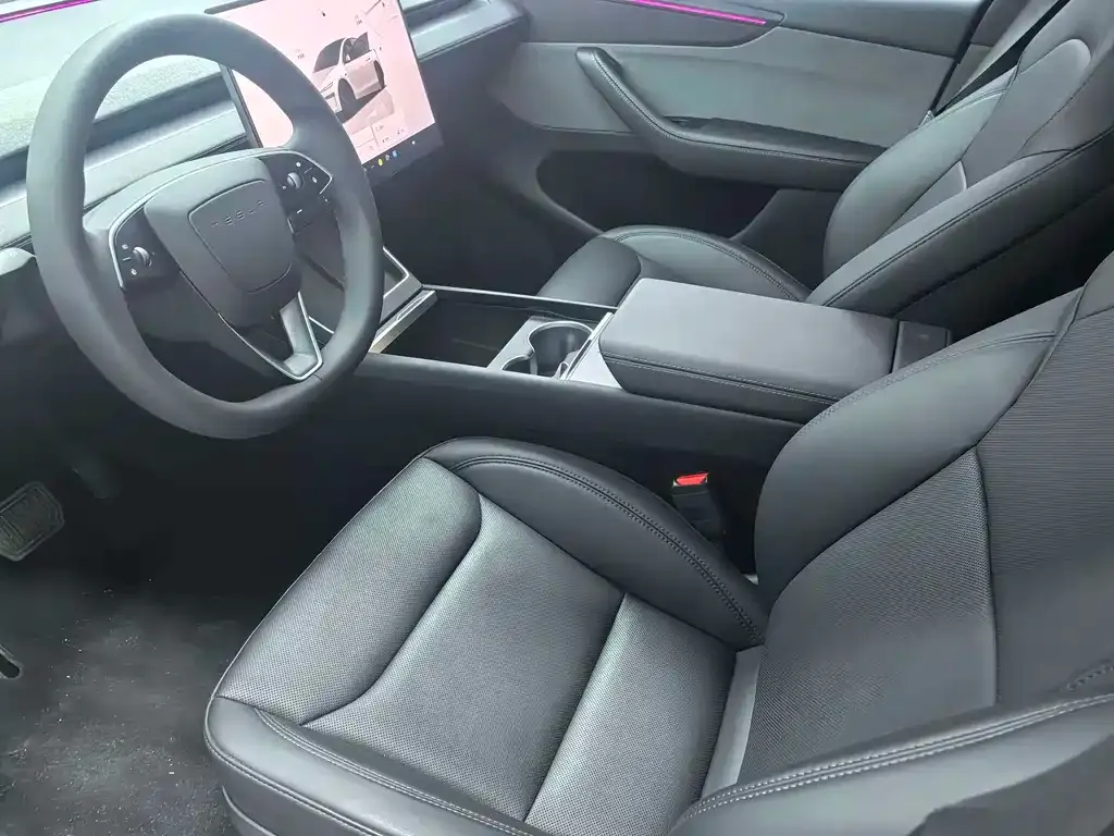 Tesla Model Y — фото 5
