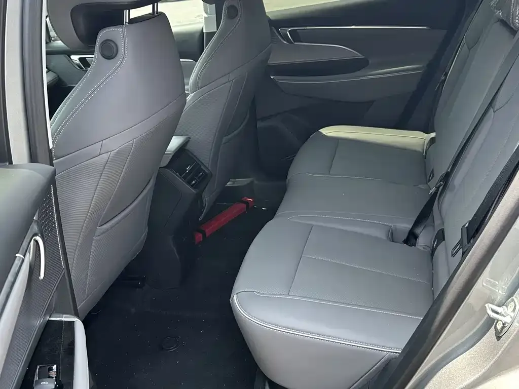 Buick E5 2025 из CN, фото 2