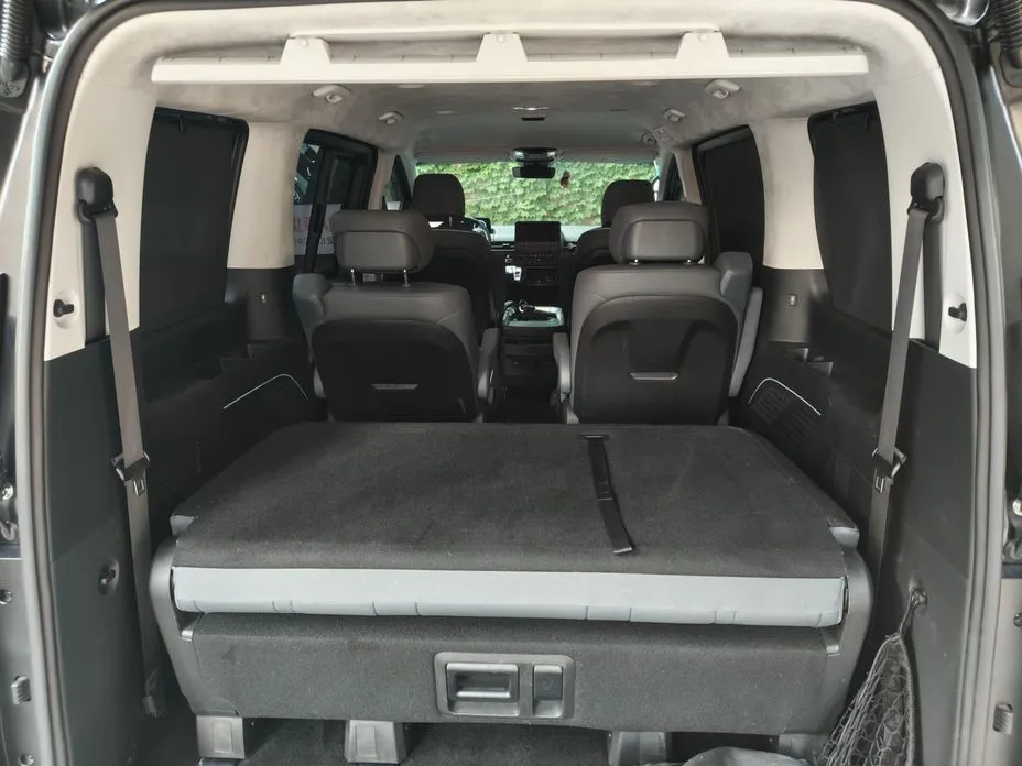 Hyundai Staria 2023 из KR, фото 5