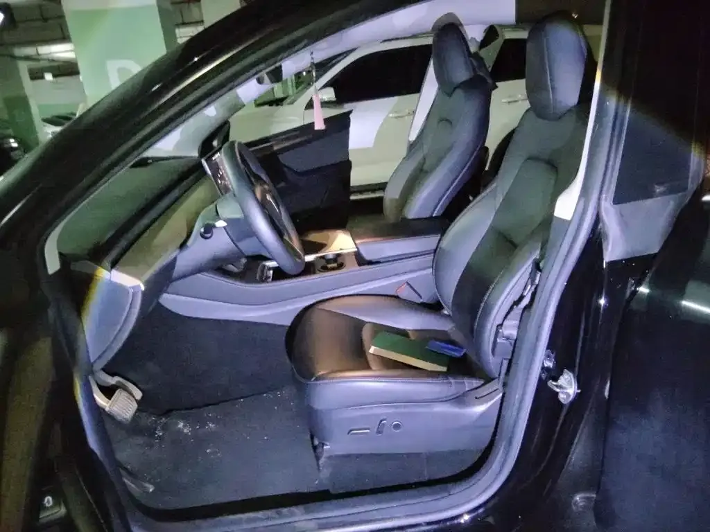 Tesla Model Y — фото 7
