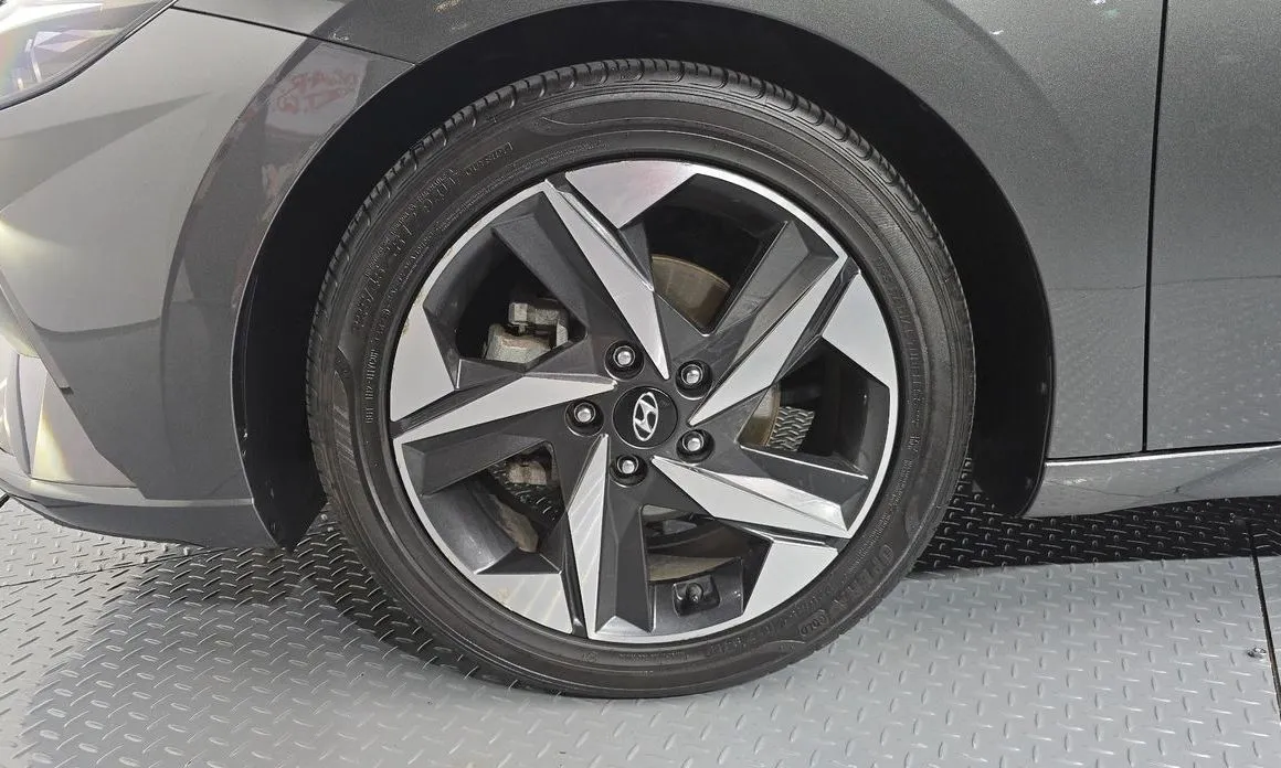 Hyundai AVANTE — фото 10