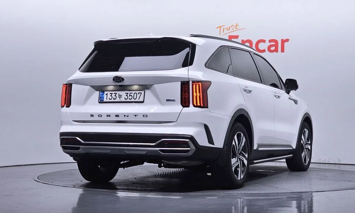 Kia Sorento — фото 5