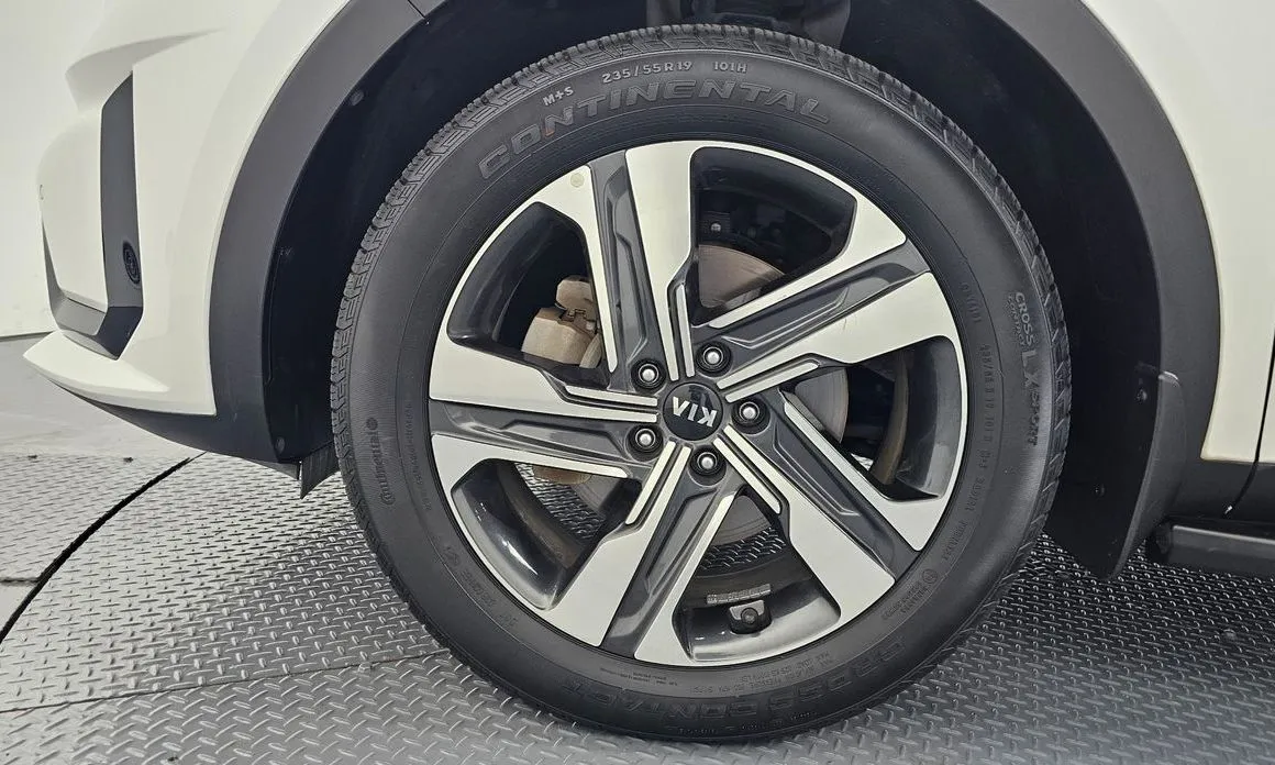 Kia Sorento — фото 8