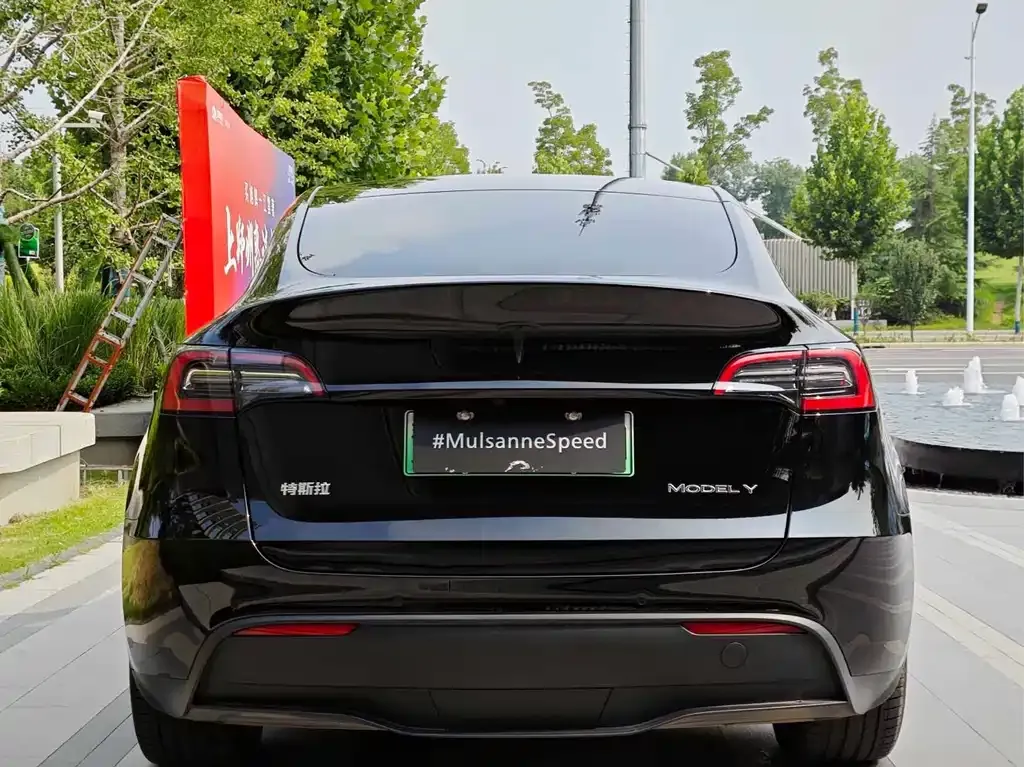 Tesla Model Y — фото 7
