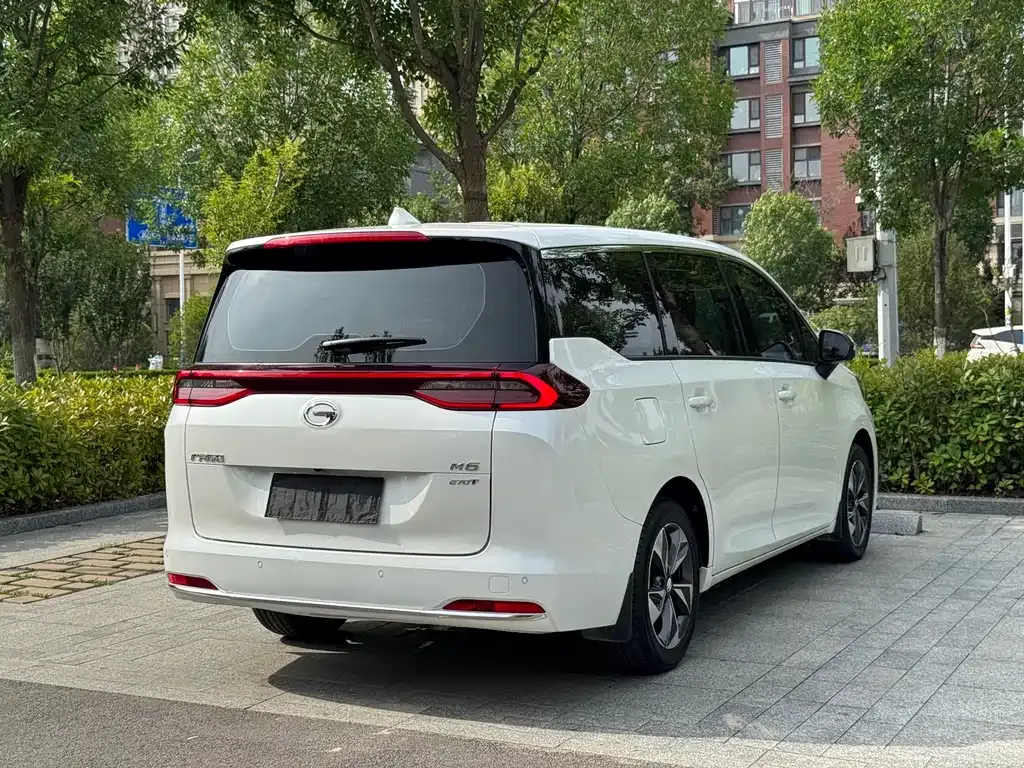 GAC Motor Trumpchi M6 — фото 10
