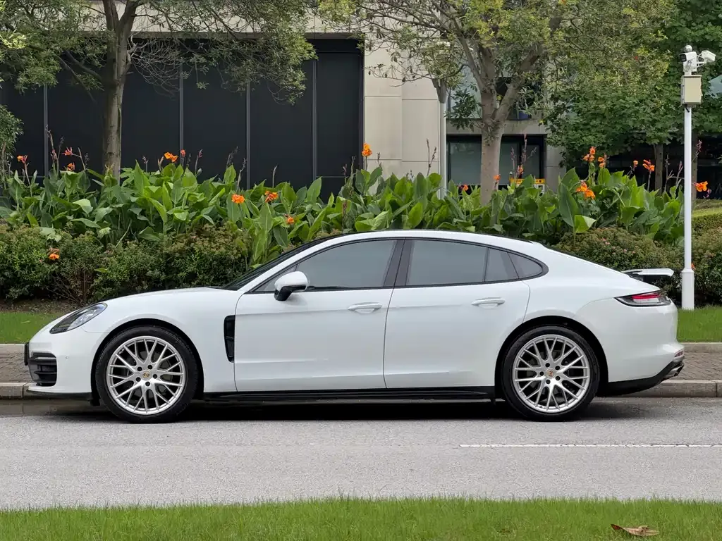 Porsche Panamera — фото 10