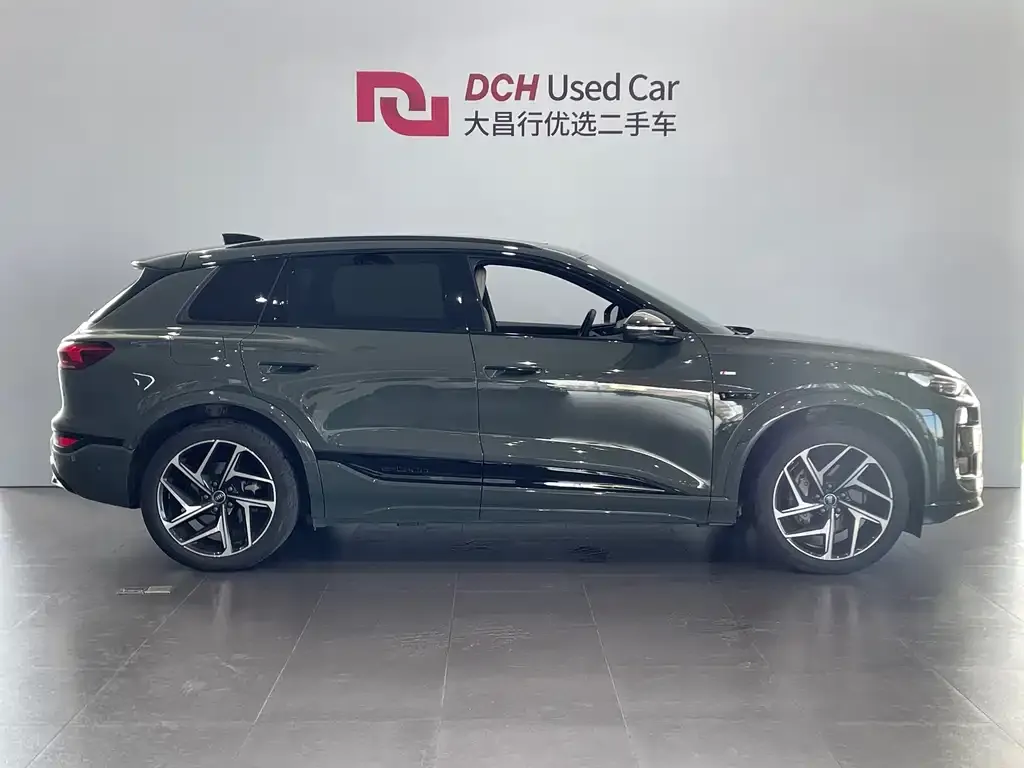 Audi Q6L e-tron — фото 2