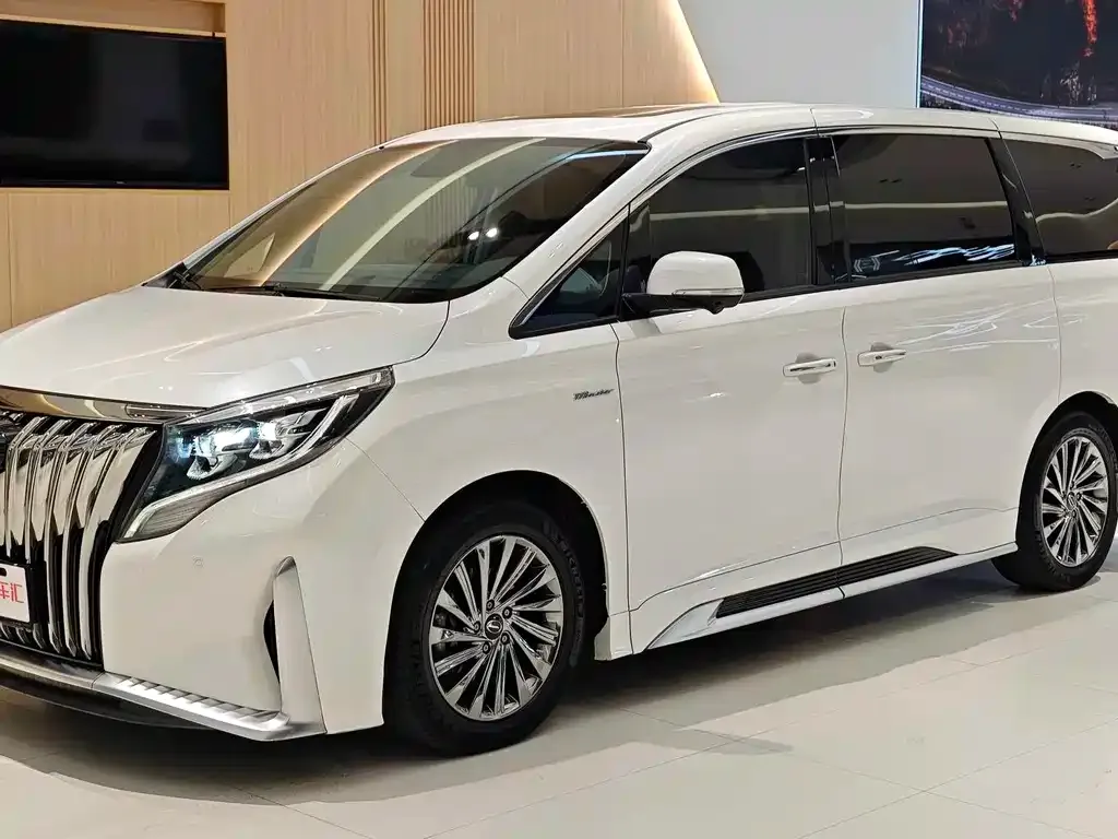 GAC Motor Trumpchi M8 — фото 1