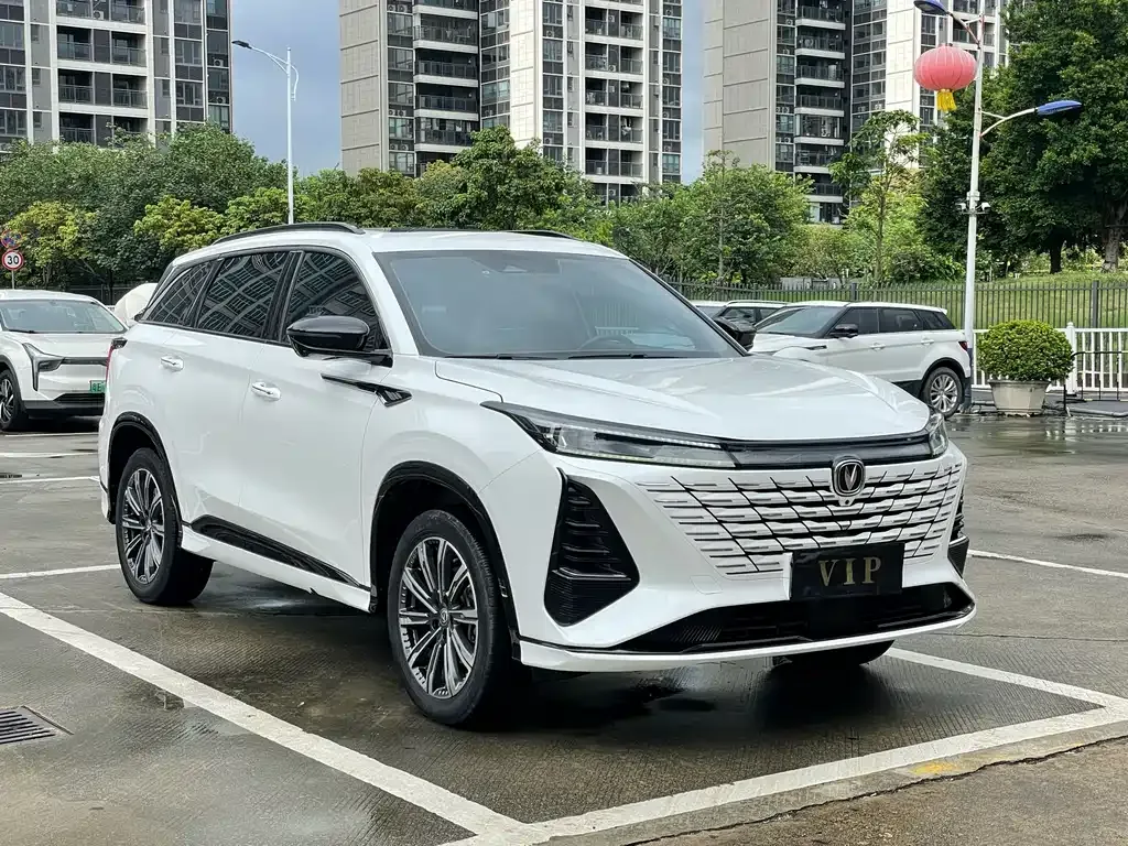 Changan CS75PLUS — фото 8