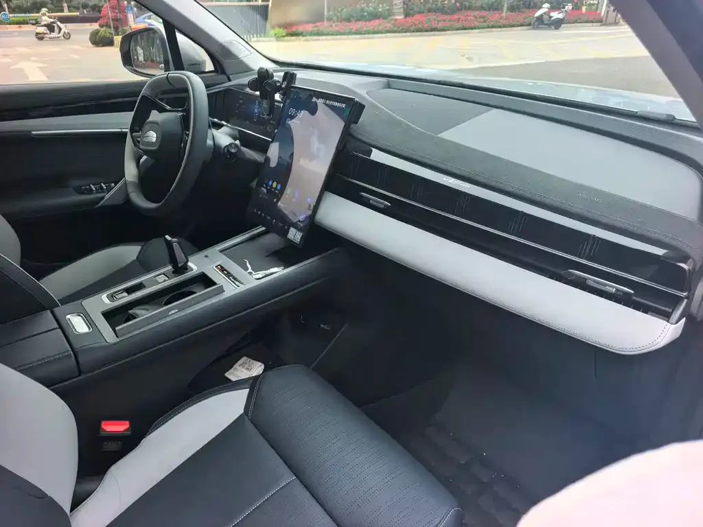 Geely Boyue L 2024 из CN, фото 10