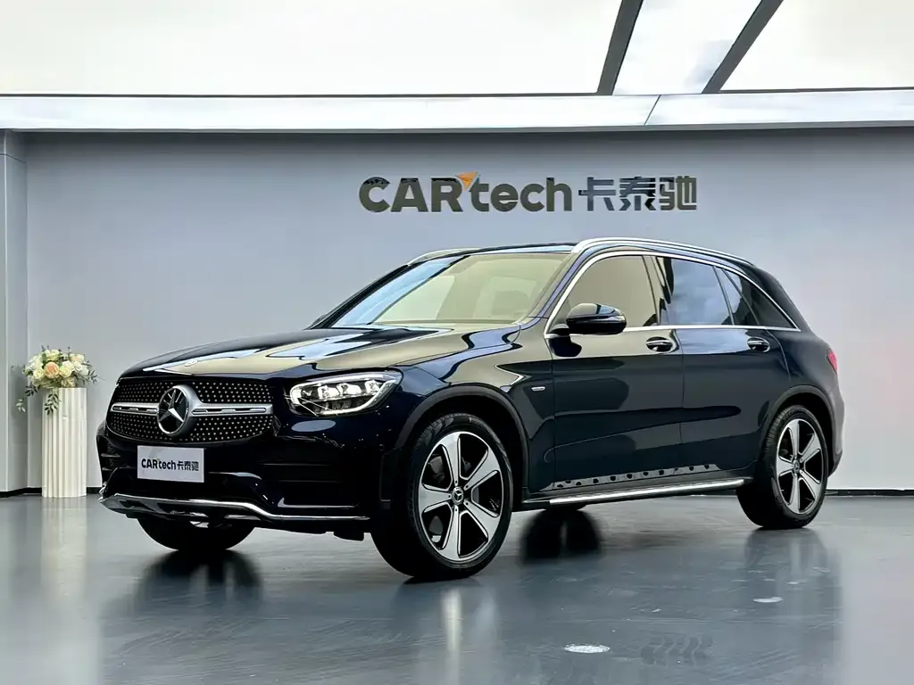 Mercedes-Benz GLC — фото 1