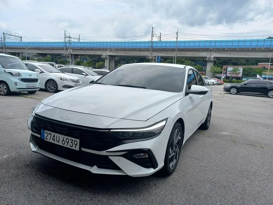 Hyundai AVANTE — фото 8