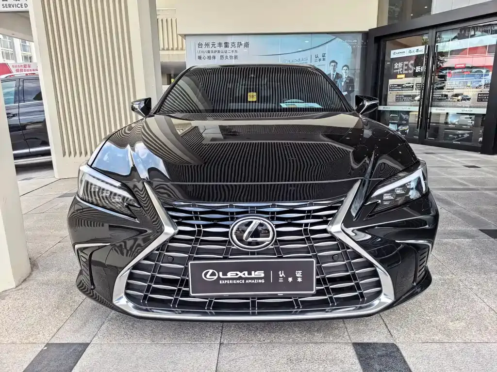 Lexus ES — фото 9