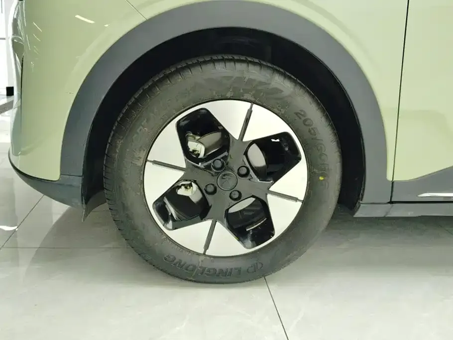 Geely Starburst — фото 10