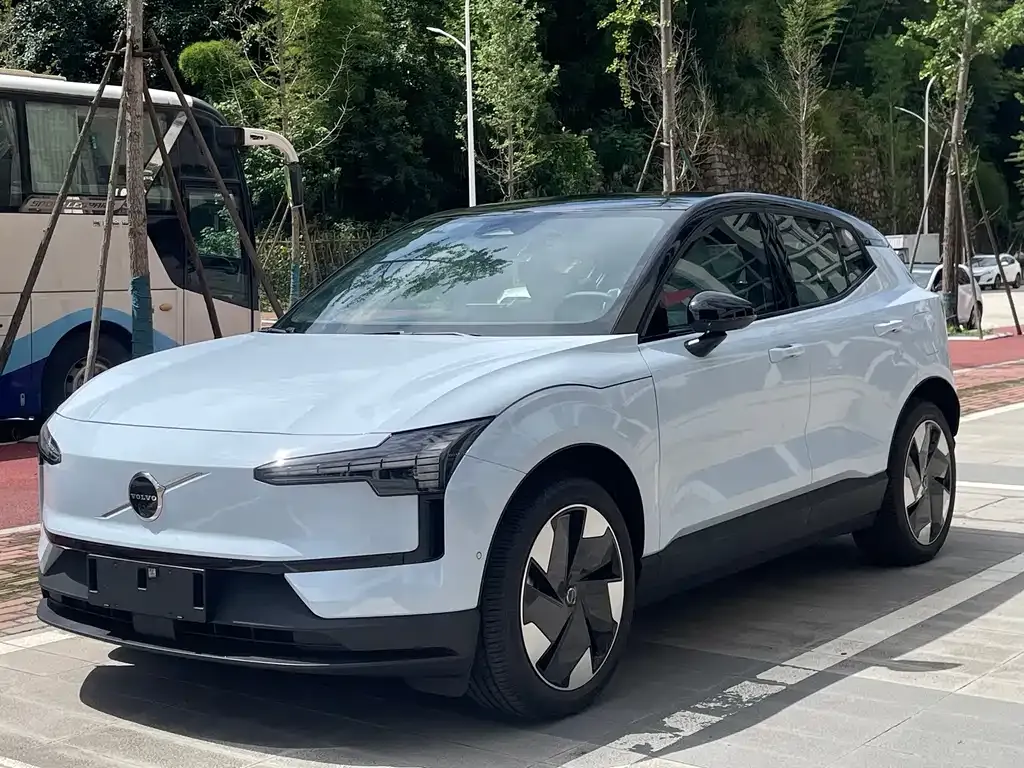 Volvo EX30