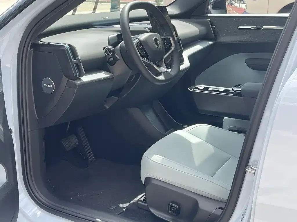 Volvo EX30 2026 из CN, фото 3