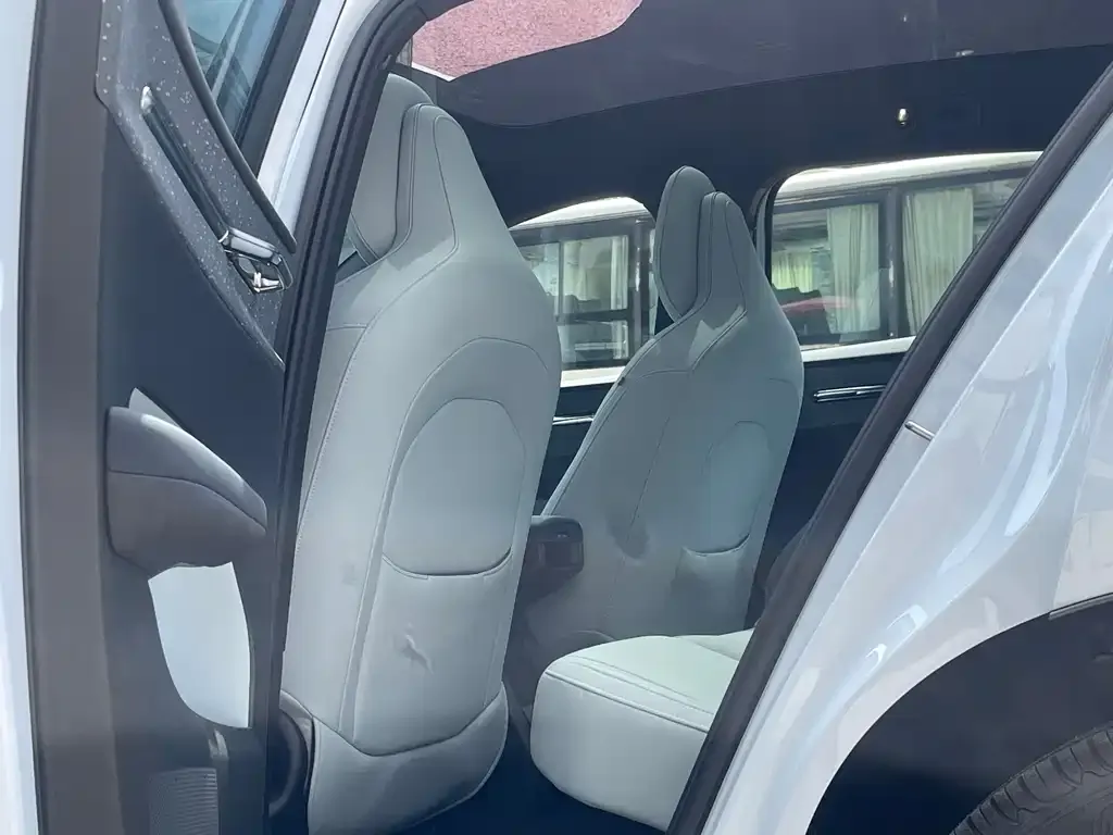 Volvo EX30 2026 из CN, фото 4