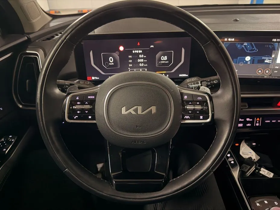 Kia Sorento — фото 6