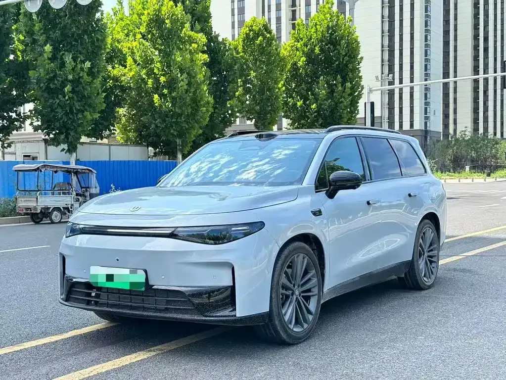 Leapmotor C16
