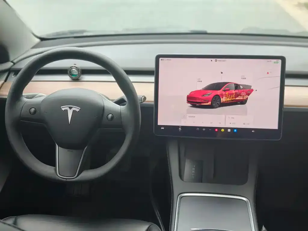 Tesla Model 3 — фото 5