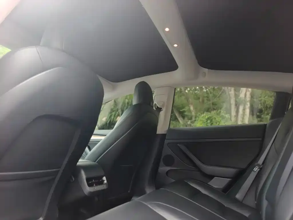 Tesla Model 3 — фото 3