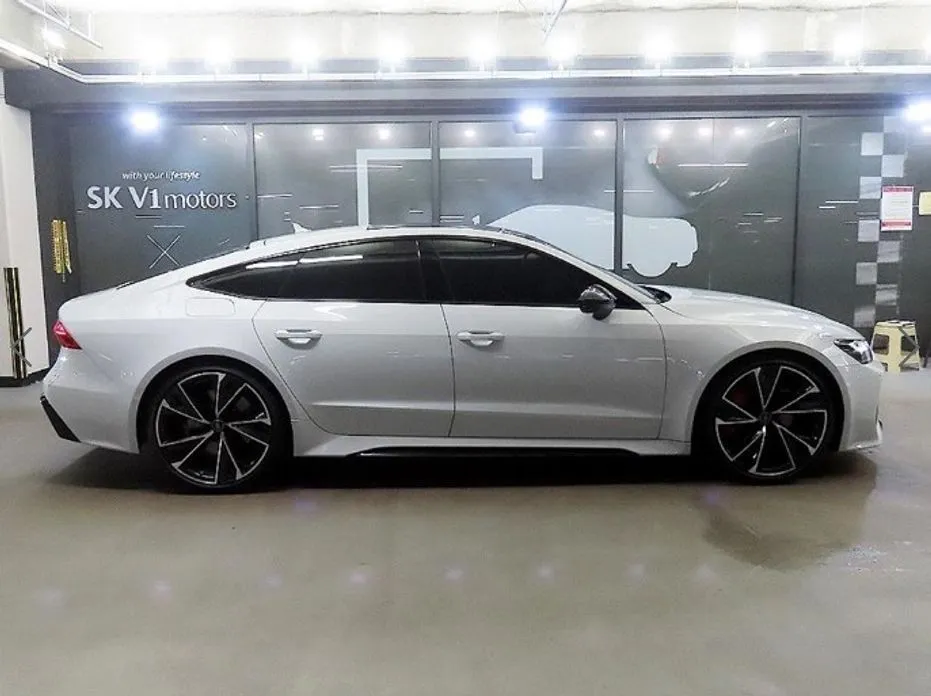 Audi RS7 — фото 6
