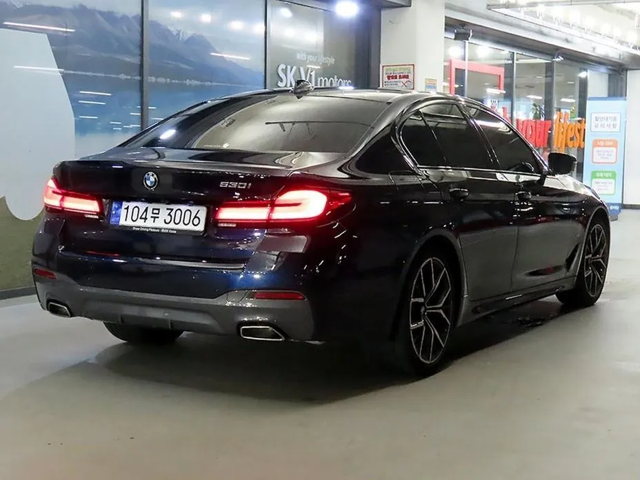 BMW 5-Series 2023 из KR, фото 3