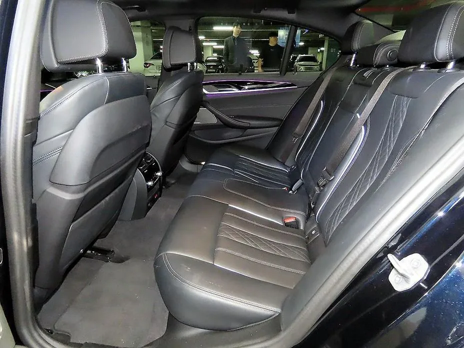 BMW 5-Series 2023 из KR, фото 8