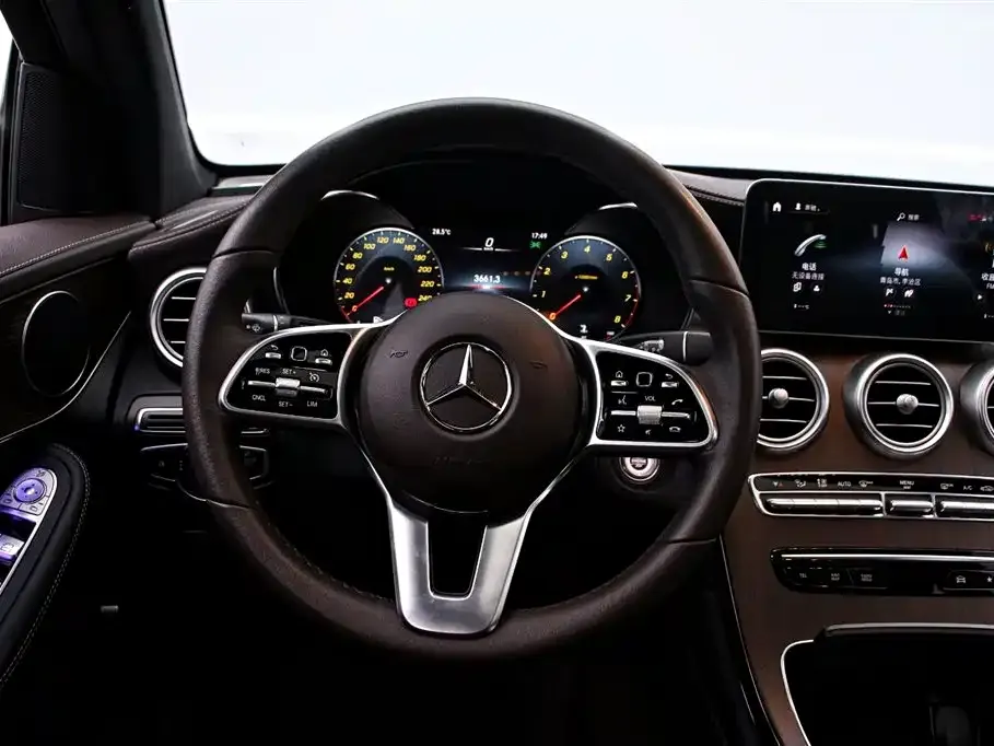Mercedes-Benz GLC — фото 6