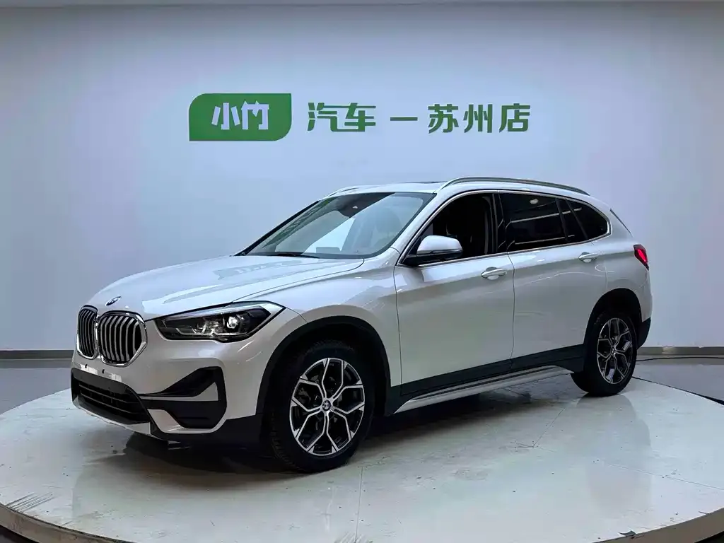 BMW X1 — фото 1