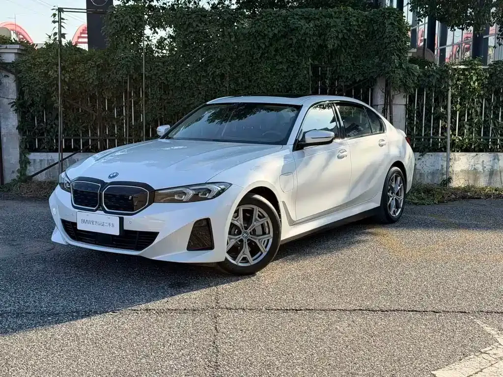 BMW i3 — фото 1
