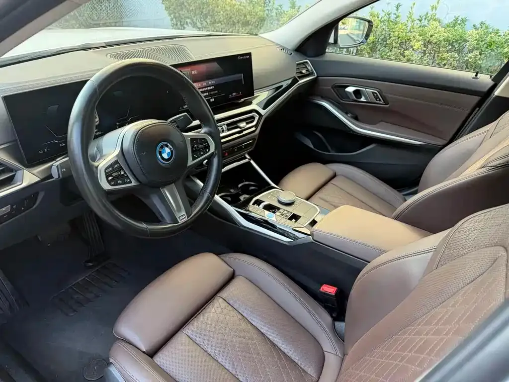 BMW i3 — фото 7