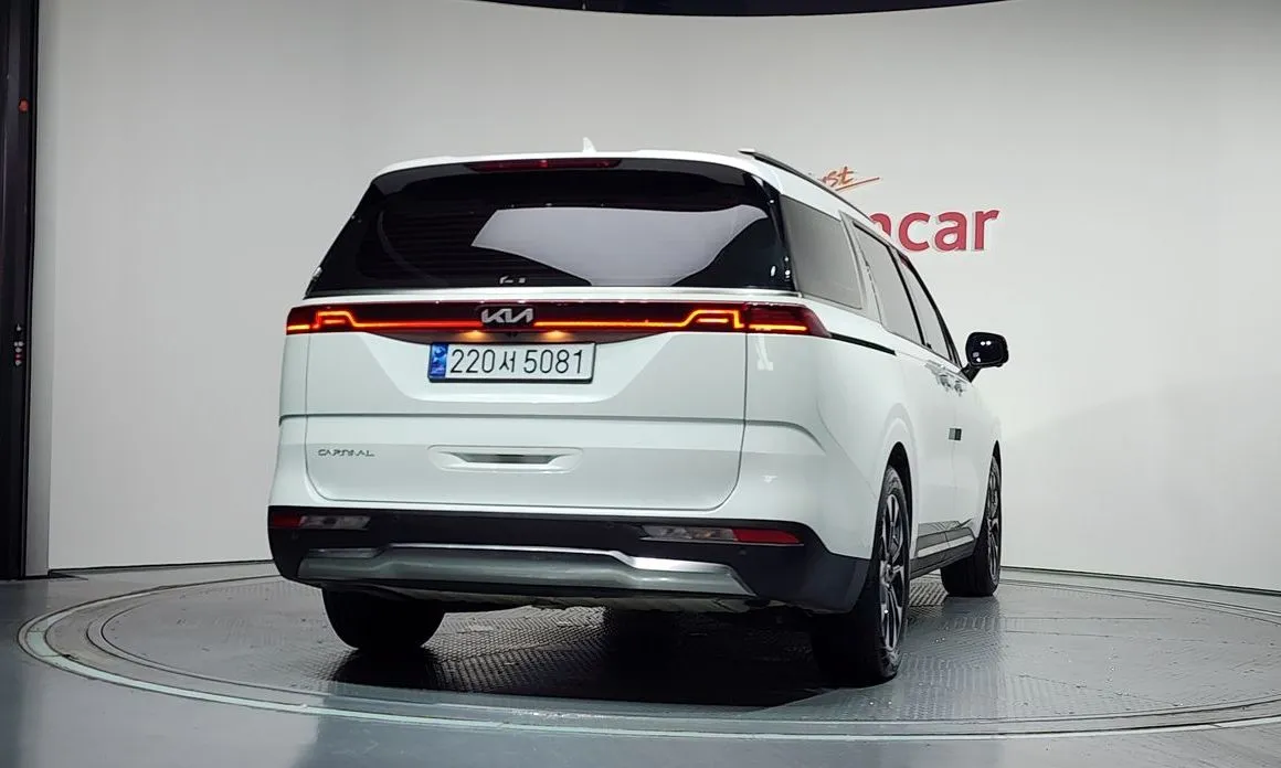 Kia Carnival — фото 6