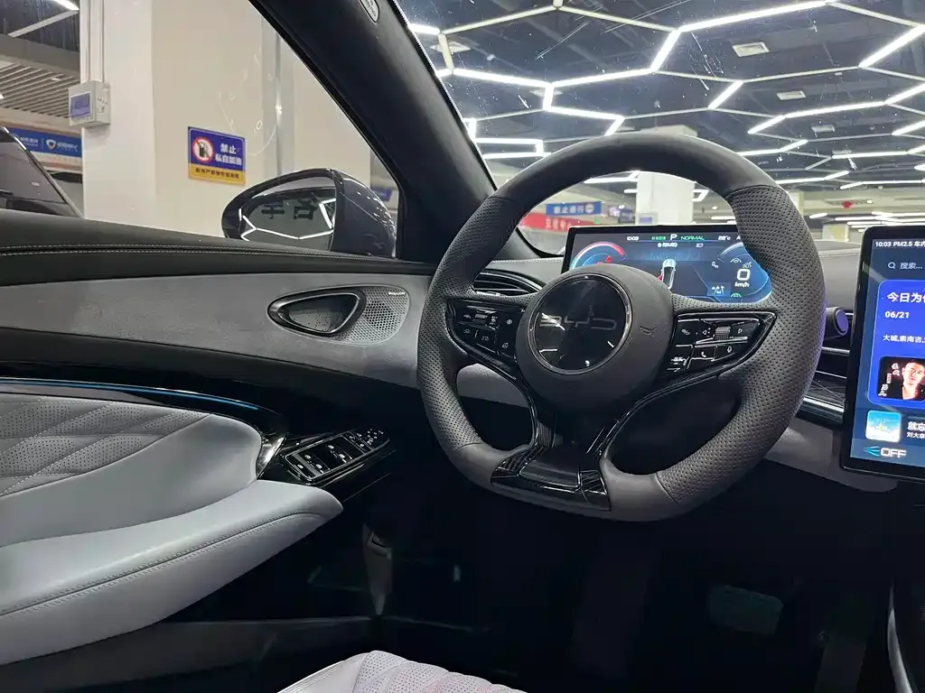 BYD Seal — фото 2