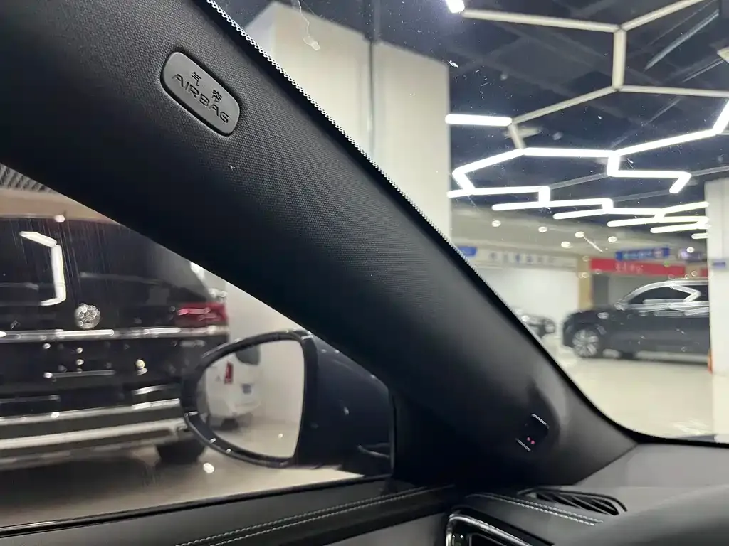 BYD Seal — фото 3