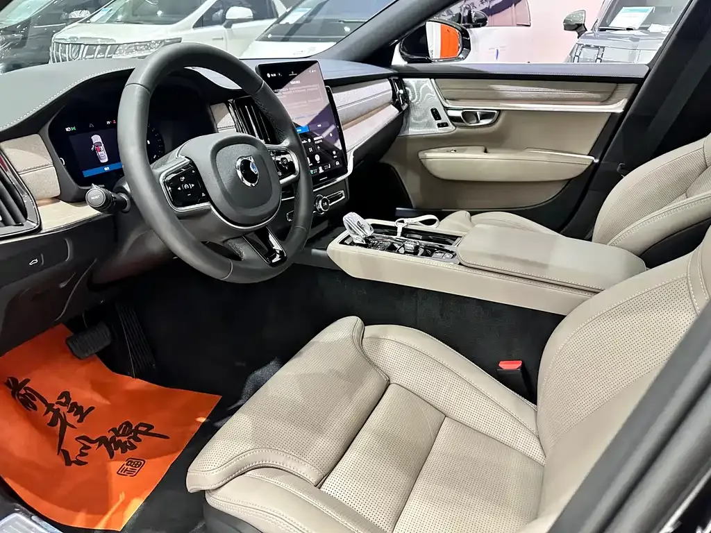 Volvo S90 — фото 6