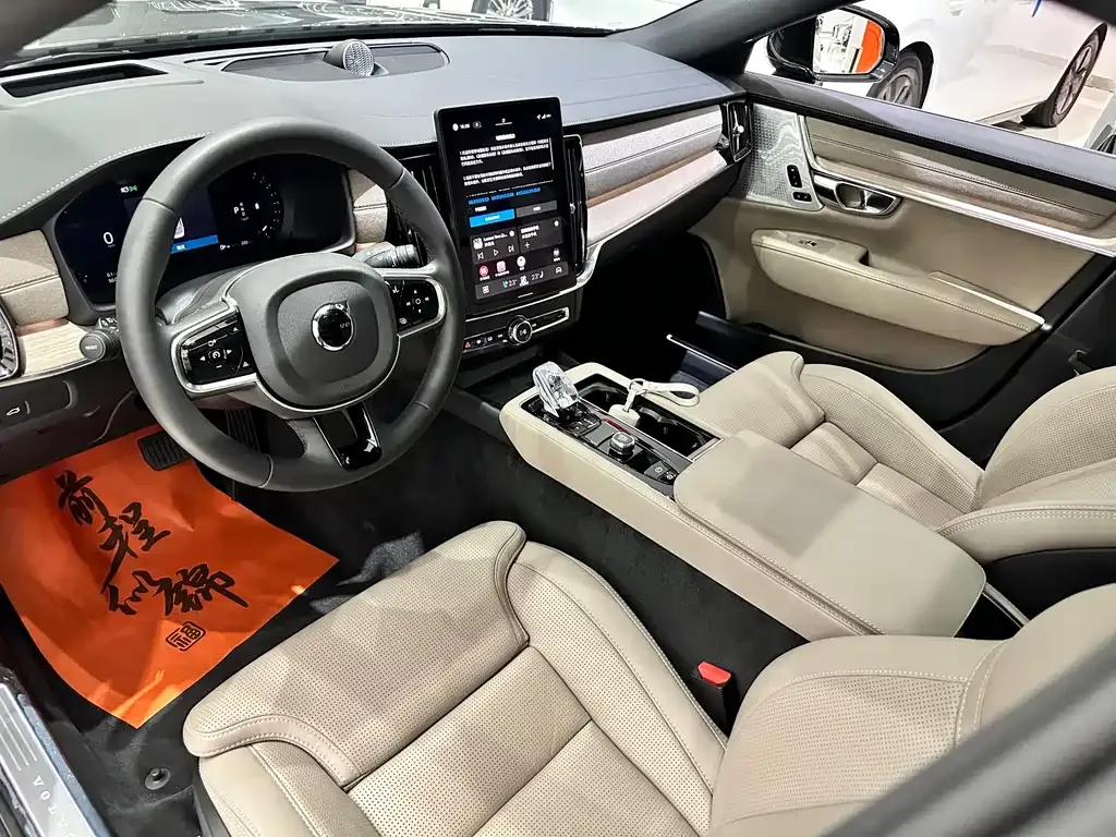 Volvo S90 — фото 9