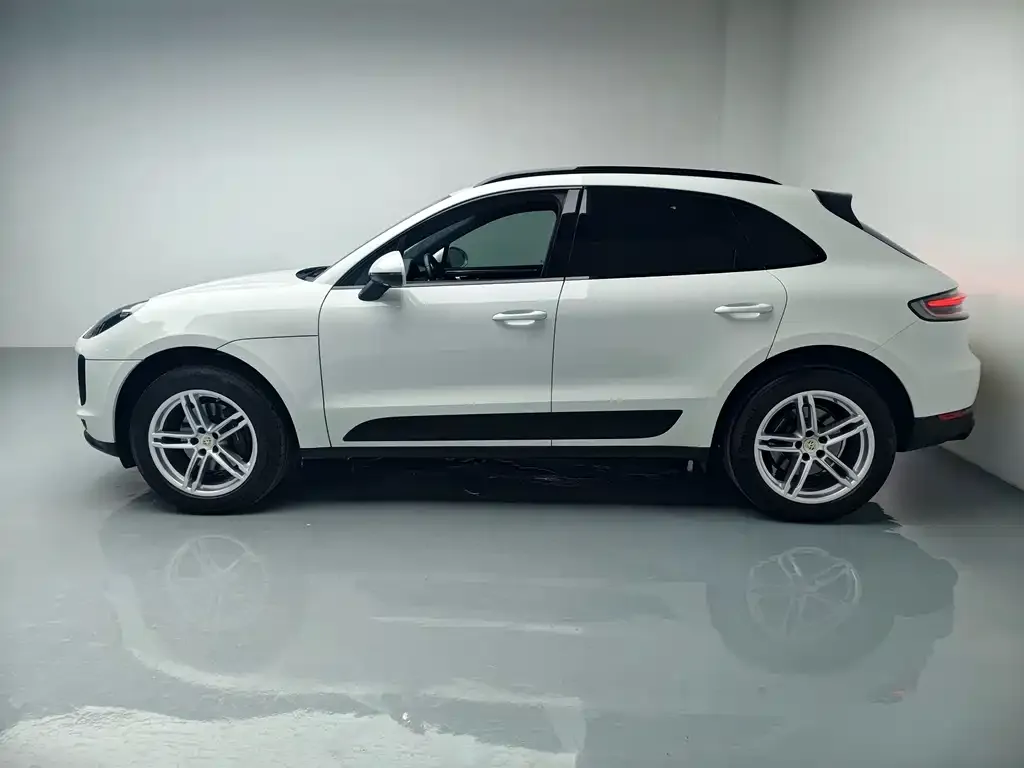 Porsche Macan — фото 9