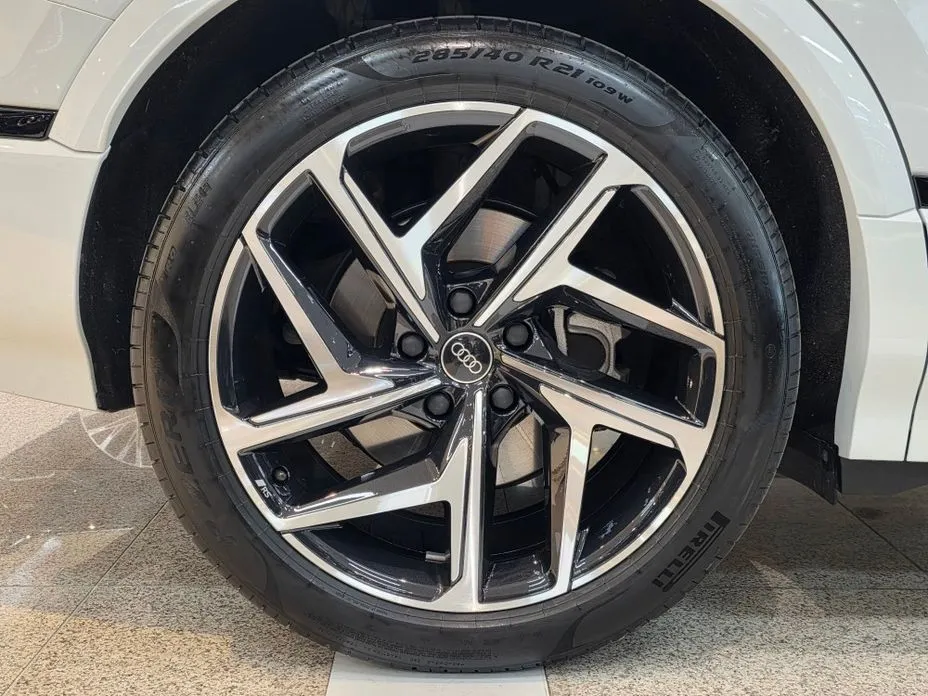 Audi Q6 e-tron 2025 из KR, фото 3