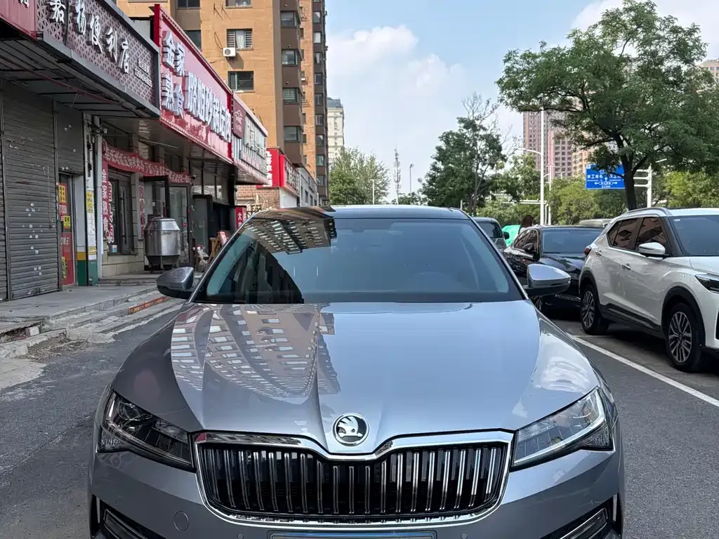 Skoda Superb — фото 6