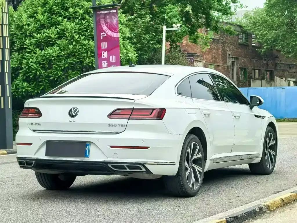 Volkswagen CC — фото 8