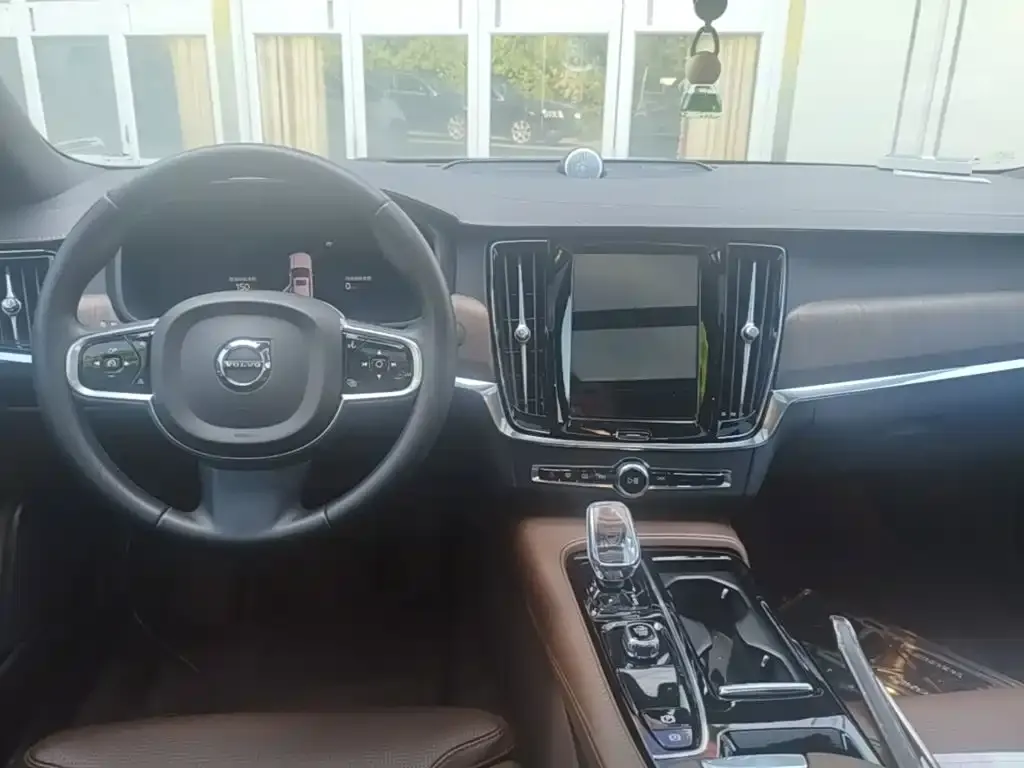 Volvo S90 PHEV — фото 10