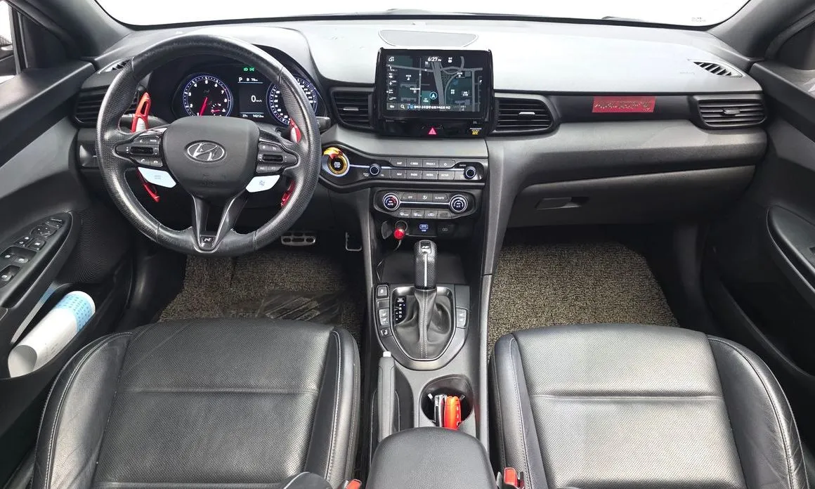 Hyundai Veloster — фото 9