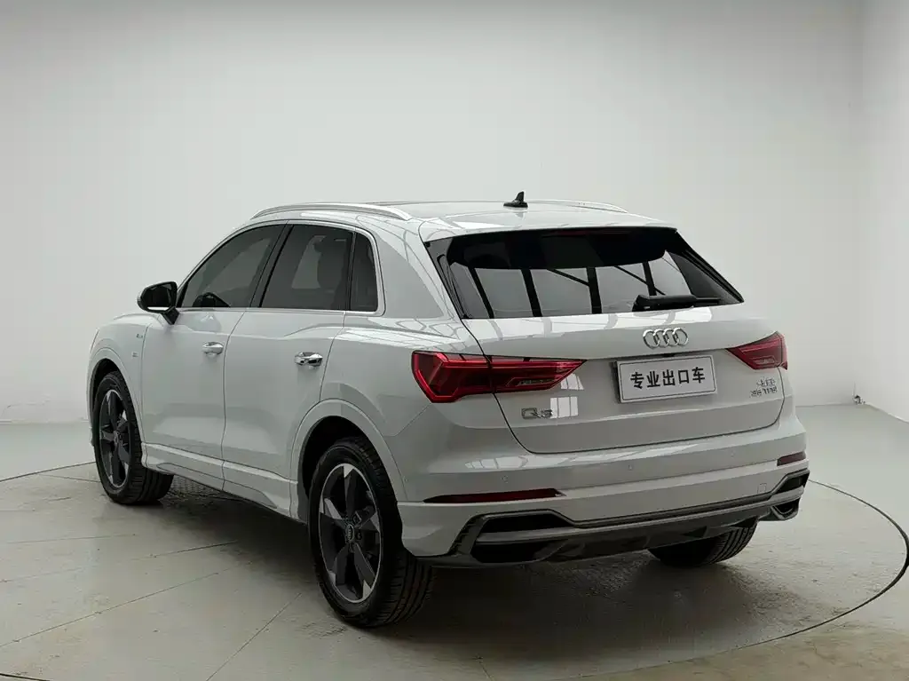Audi Q3 — фото 3