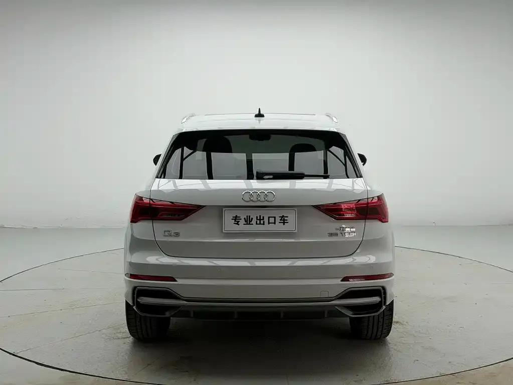 Audi Q3 — фото 5